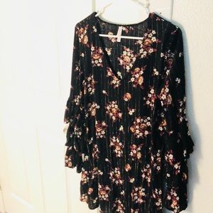 Floral mini dress with layered sleeves